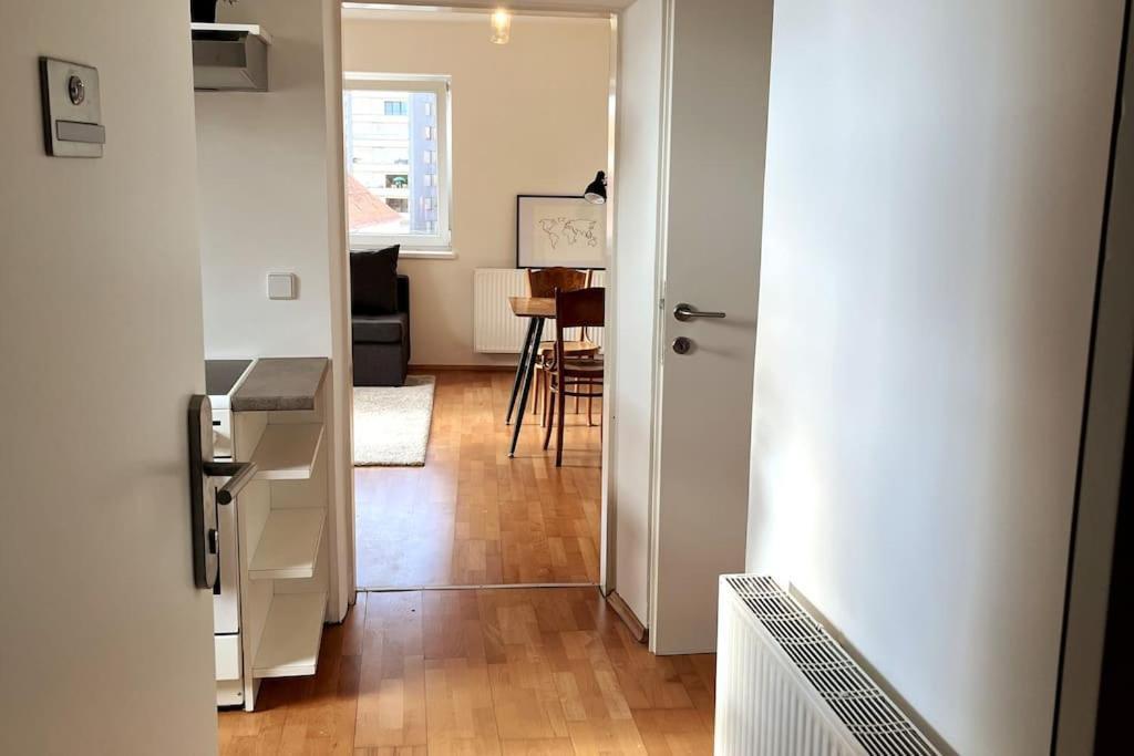 Cozy City Center Apartment กราซ ภายนอก รูปภาพ
