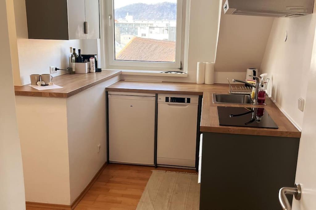Cozy City Center Apartment กราซ ภายนอก รูปภาพ